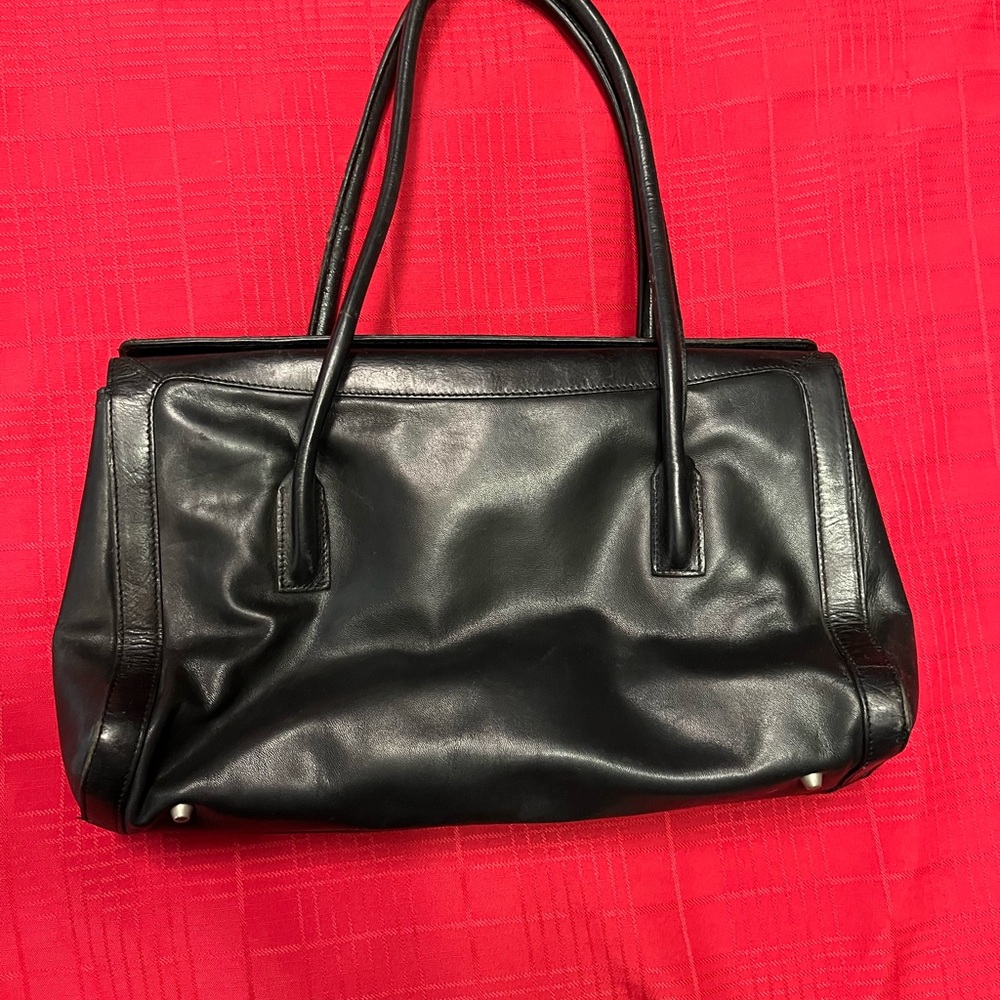 Rare Vintage Kenneth Cole New York Magnetic Closure Black Leather Purse